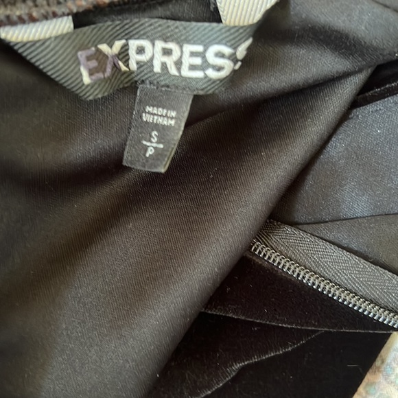 EXPRESS Women's Velvet Velour Plunge Romper Size PS - Picture 6 of 10